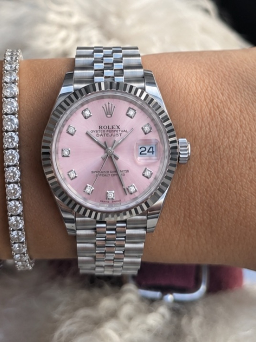 28mm Source Unknown Stainless Steel Women's Watch with Pink Dial